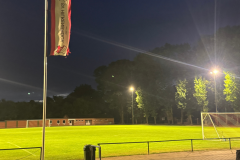 Schwarz Weiß Grün Dramatisch Beleuchtung Fotografie Fussball Camp Flyer A4 - 2